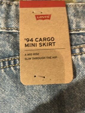Levi's Denim 90’s Cargo Skirt💙